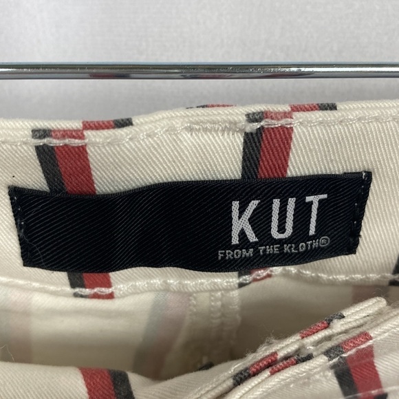 Kut from the Kloth Reese High Rise Ankle Straight Raw Hem Ivory/Right - Size 2 - Picture 8 of 14